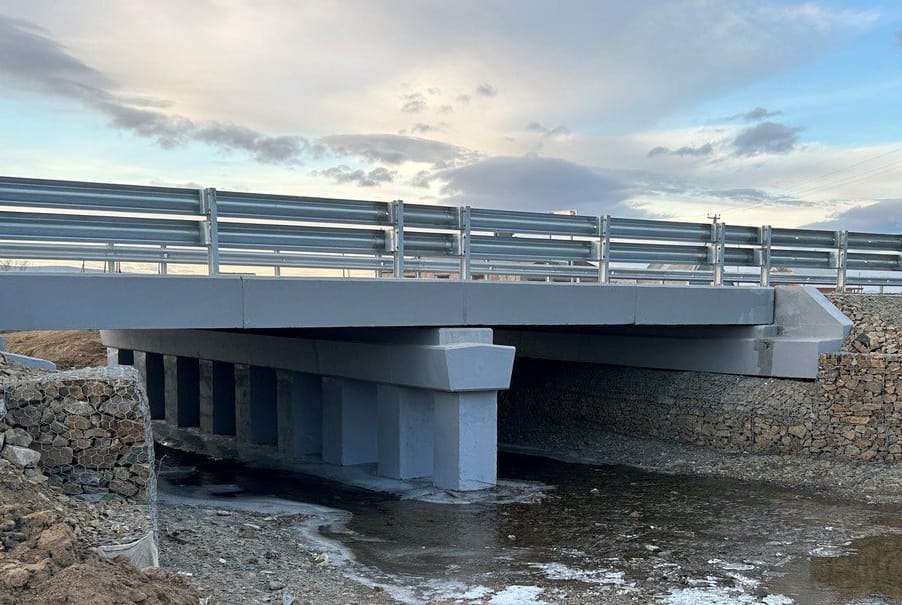 Республика Бурятия: мост через реку Алтан готов на 95 %