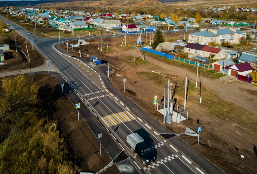 В Самарской области благодаря нацпроекту обновляют дороги, проходящие через небольшие населенные пункты