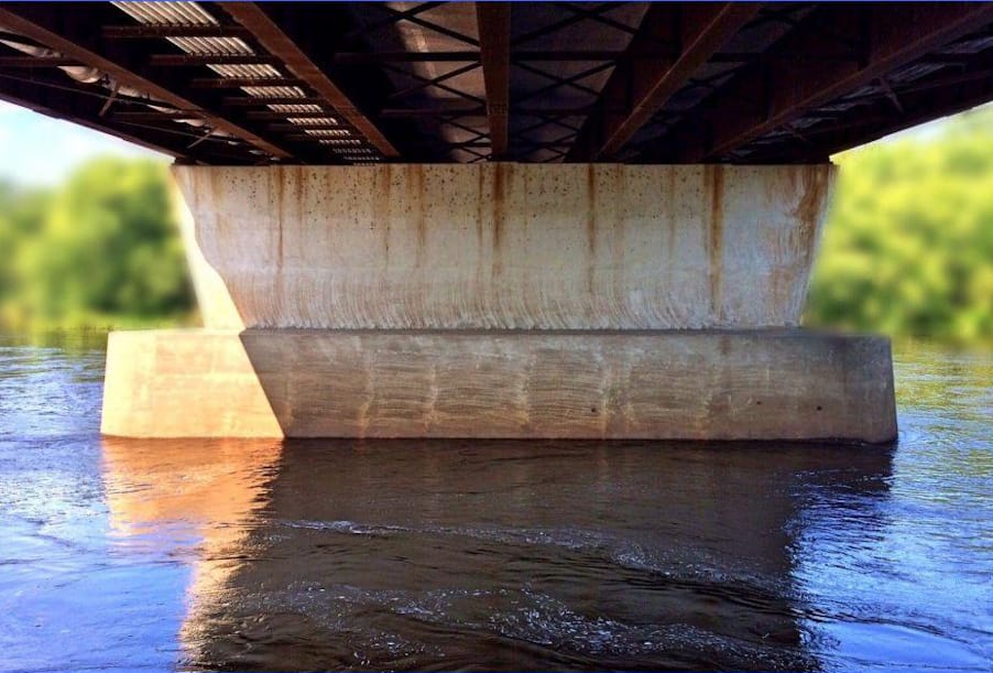 Республика Мордовия: в селе Теньгушево капитально ремонтируют мост через реку Вечкелей