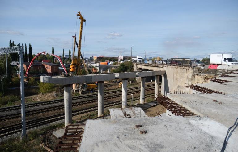 В Челябинске в рамках нацпроекта ведется строительство транспортной развязки на Троицком тракте