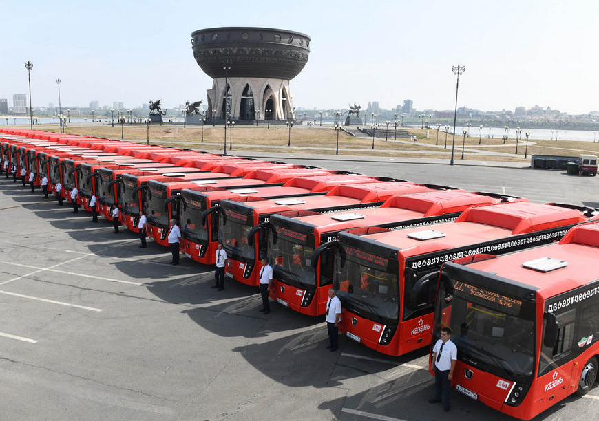 Перевозчики Казани получили 40 новых автобусов благодаря нацпроекту «Безопасные качественные дороги»