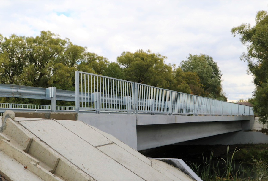 В Курской области отремонтирован мост через реку Моркость