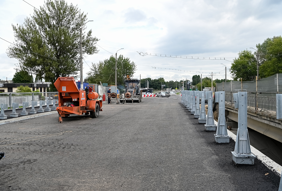 В Белгороде завершается ремонт верхового моста через реку Северский Донец