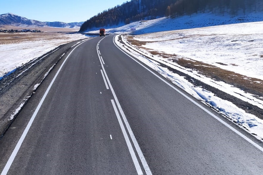 Республика Алтай: заасфальтировано более 24 км дороги от Усть-Кана до Кырлыкского перевала