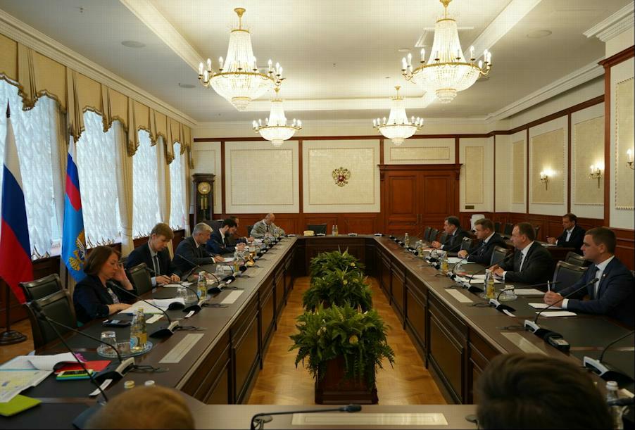 Министр транспорта РФ Евгений Дитрих и губернатор Рязанской области Николай Любимов обсудили вопросы развития транспортной инфраструктуры