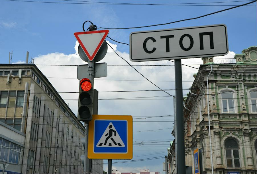В Саратове благодаря нацпроекту установят светофоры на 17 участках городских дорог