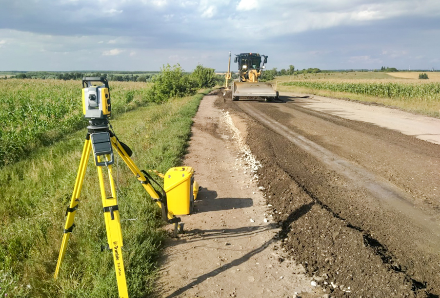 В Ряжском районе Рязанской области ремонтируют дорогу, ведущую к социально значимым объектам