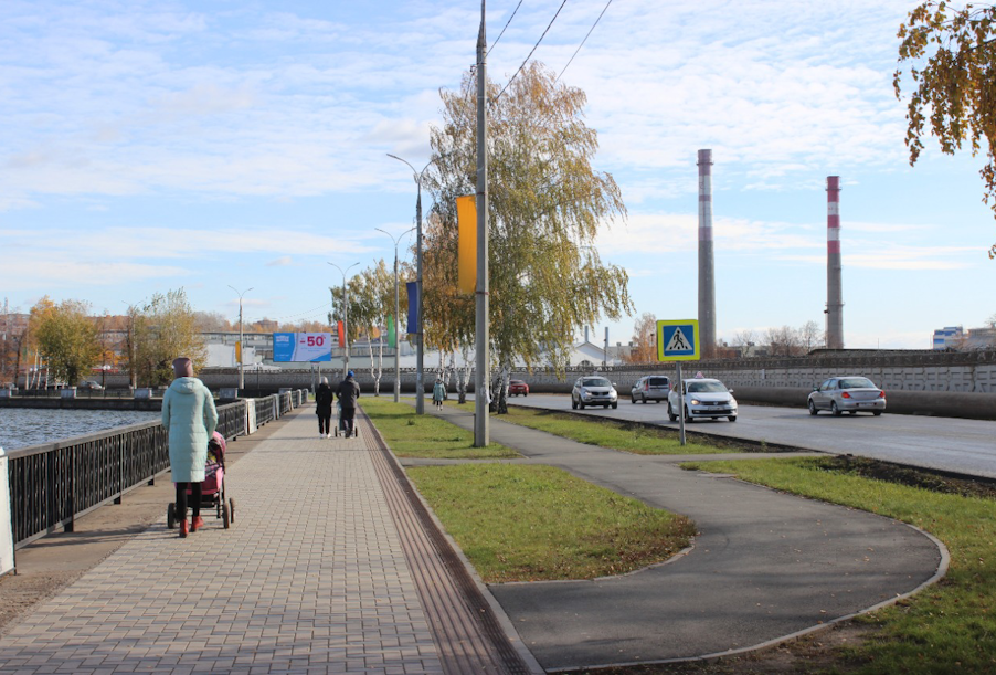 В Удмуртии рабочая комиссия проверила качество дорожного ремонта на семи объектах в Воткинске