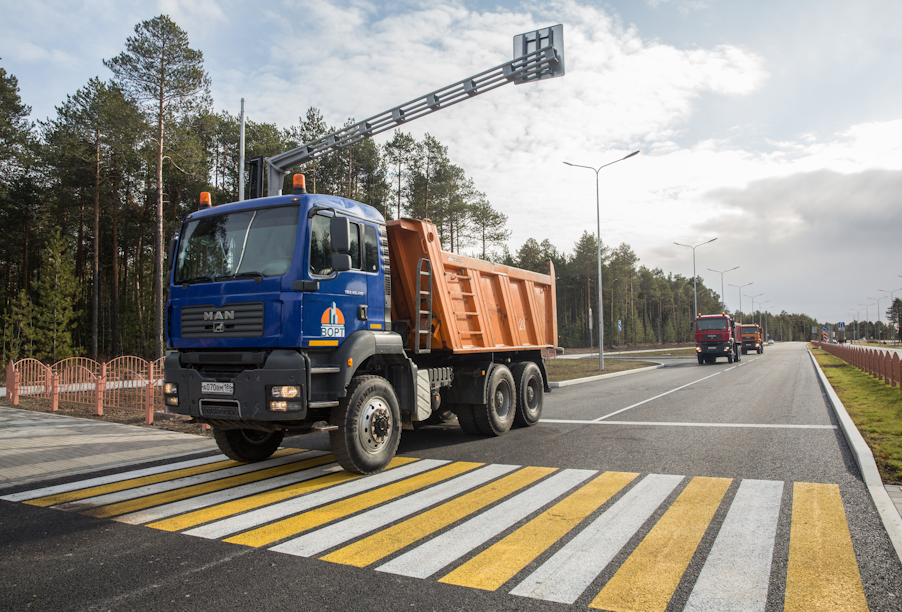 В Югре в 2021 году привели в нормативное состояние более 127 километров дорог благодаря нацпроекту