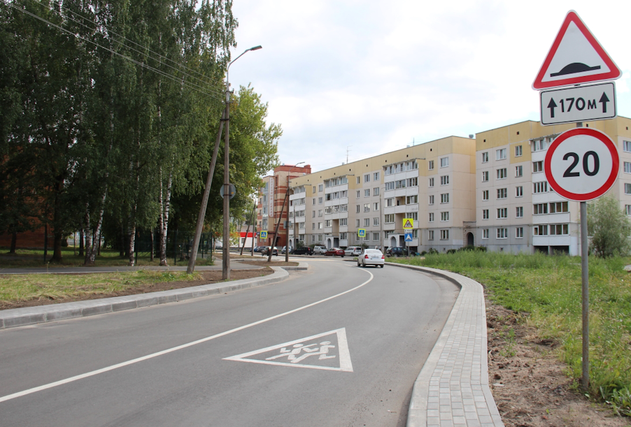 Благодаря нацпроекту в России ремонтируют дороги, ведущие к медицинским учреждениям