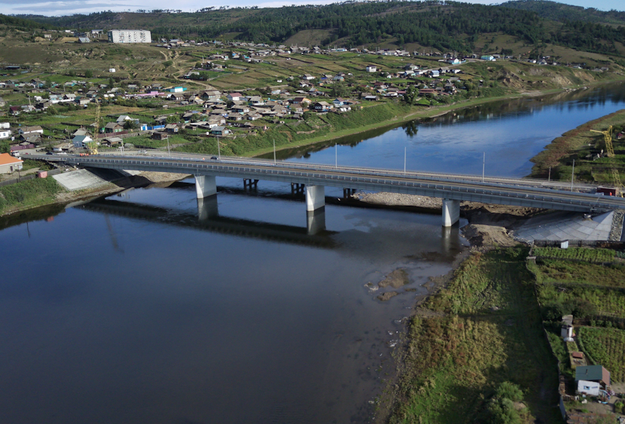 В Забайкальском Дарасуне после трехлетней реконструкции запущено движение по новому мосту
