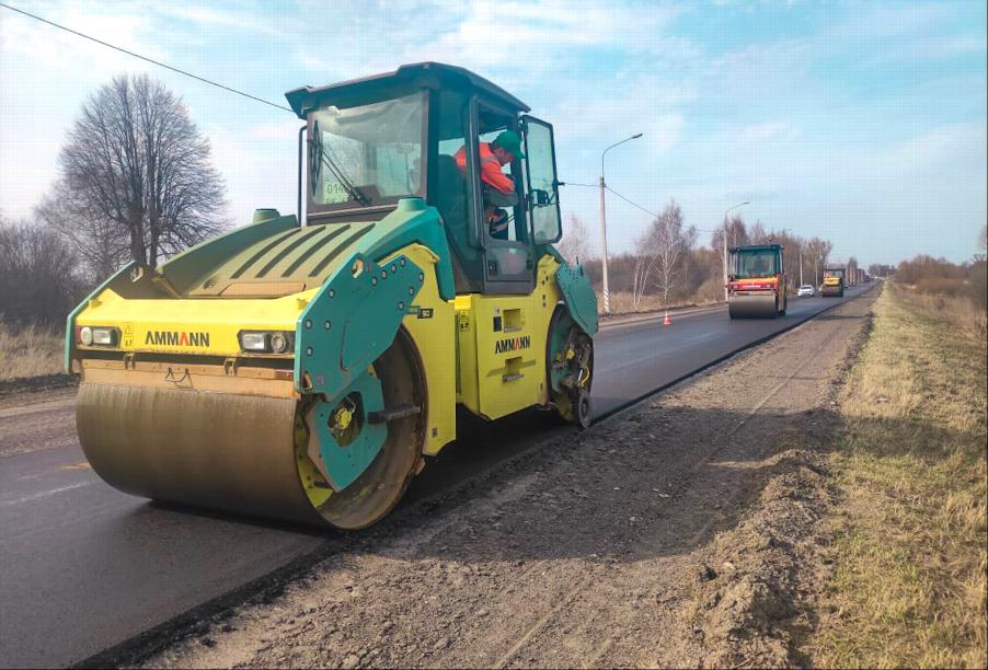 В Кораблинском районе Рязанской области ремонтируют дорогу, ведущую в три деревни
