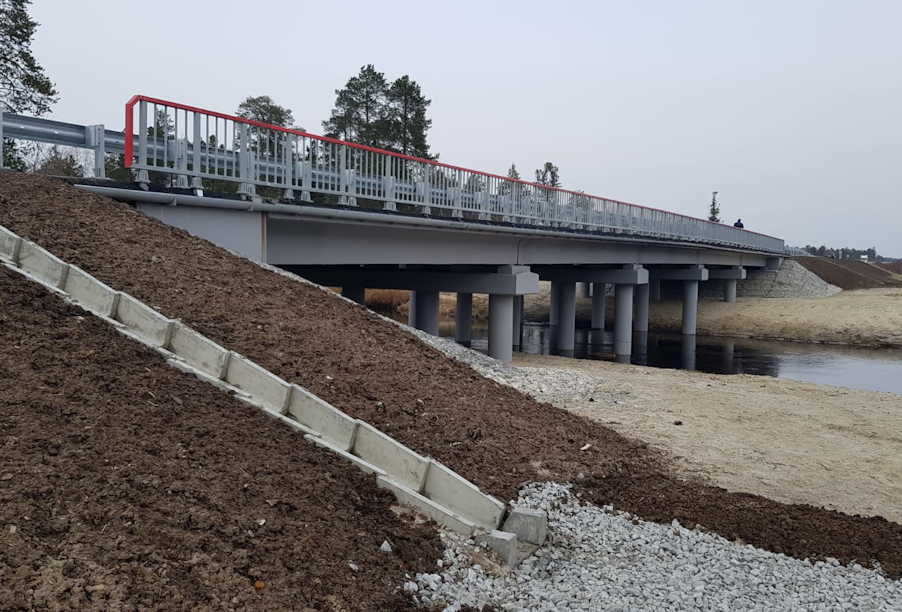 В Югре капитально отремонтировали два мостовых перехода на подъезде к городу Когалым