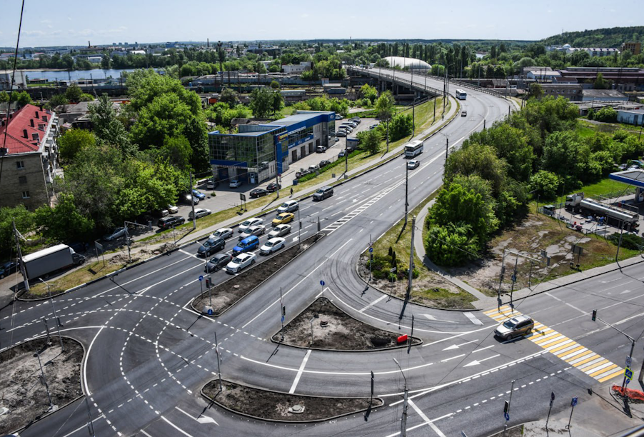 В Белгороде на перекрестке улиц Победы и Белгородского полка оптимизировали транспортные потоки