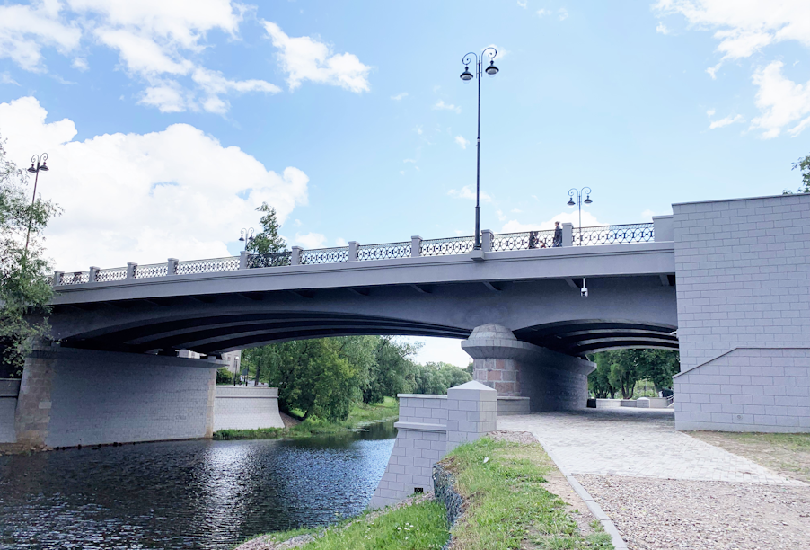 В Пскове завершена реконструкция Троицкого моста