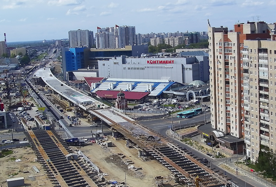 Санкт-Петербург: на строительстве Московско-Дунайской развязки завершен один  из сложных этапов монтажа путепровода через улицу Ленсовета