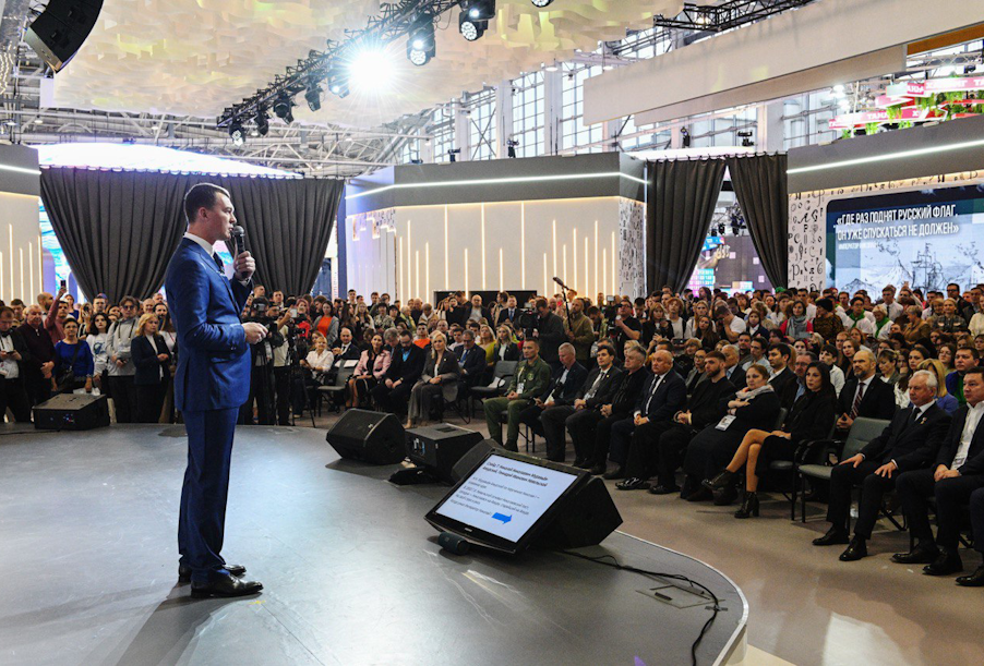 Игорь Костюченко принял участие в открытии Дня Хабаровского края на международной выставке-форуме «Россия»
