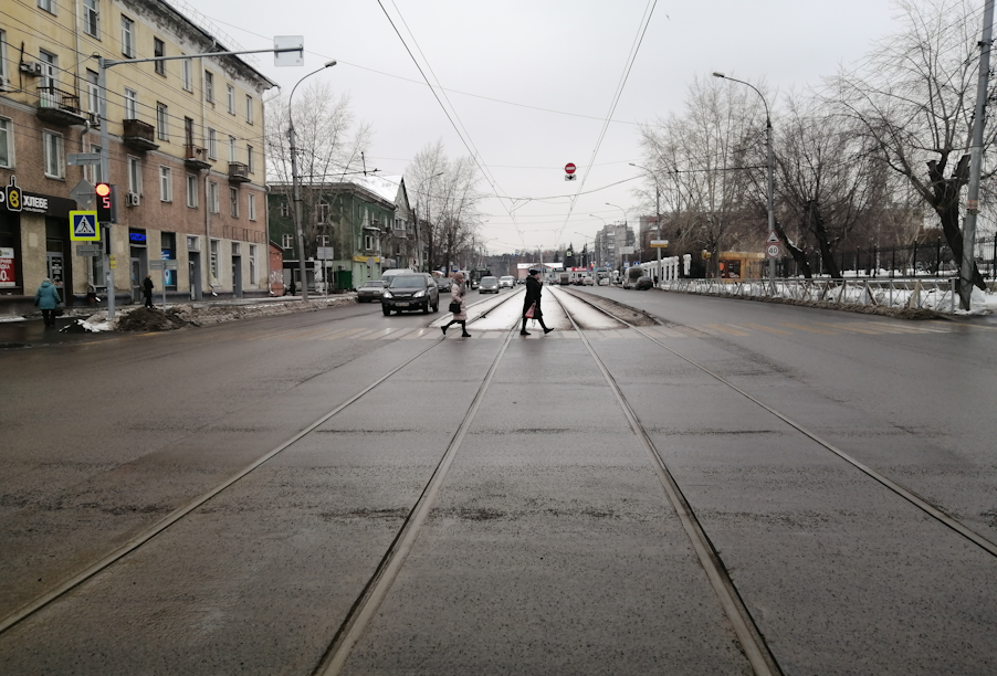 В Новосибирске обновили 1,6 км улицы Учительской
