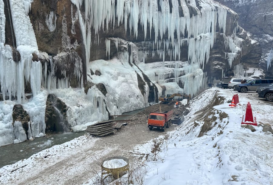 В Кабардино-Балкарии обновляют дорогу к Чегемским водопадам