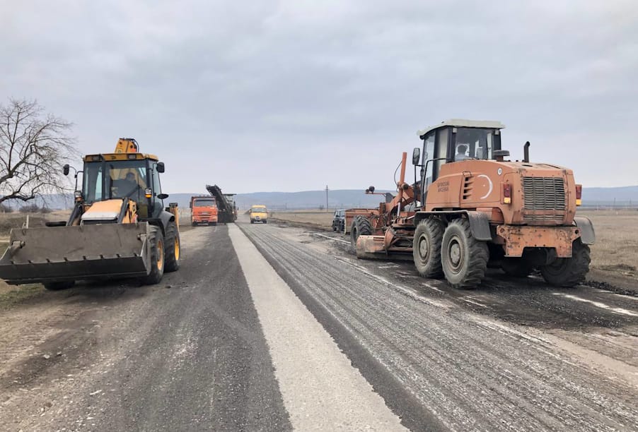 В Республике Ингушетия продолжается ремонт автодороги Зязиков-юрт – Вознесеновская – Моздок