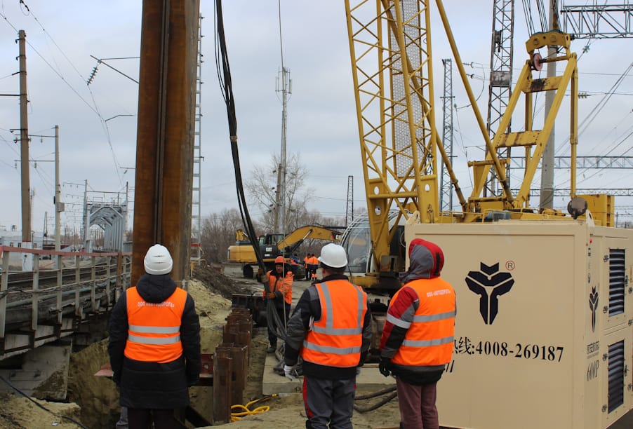 В Пензе приступили к забивке трубошпунта на объекте реконструкции в районе улицы Ерик