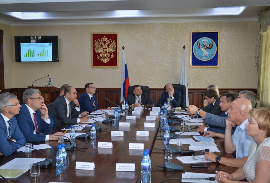 Более 11 млрд рулей направят в Республику Алтай в рамках национального проекта «Безопасные и качественные автомобильные дороги»   